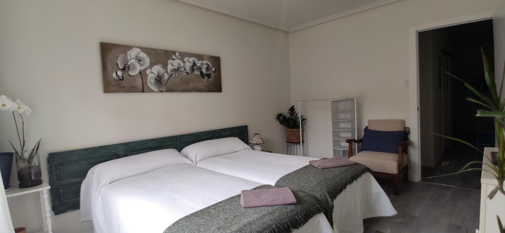Alojamiento Oviedo 3 Con Parking Экстерьер фото